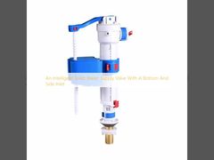 洗面所 の 水 供給 バルブ と 底 と 側 の 入口